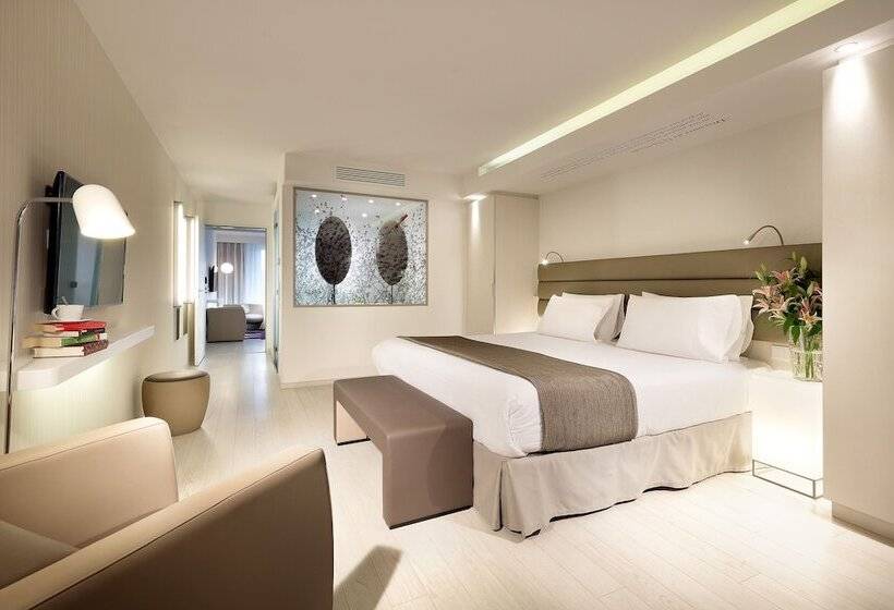 هتل Eurostars Book