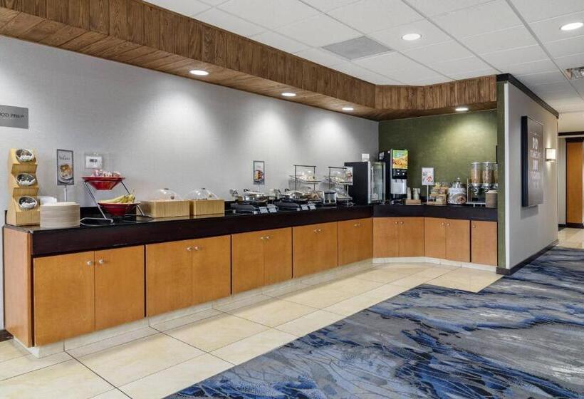 فندق Fairfield Inn & Suites By Marriott Commerce