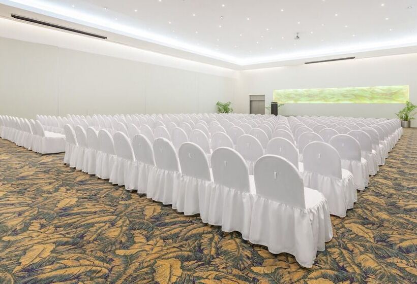 هتل Gamma Colima Garden