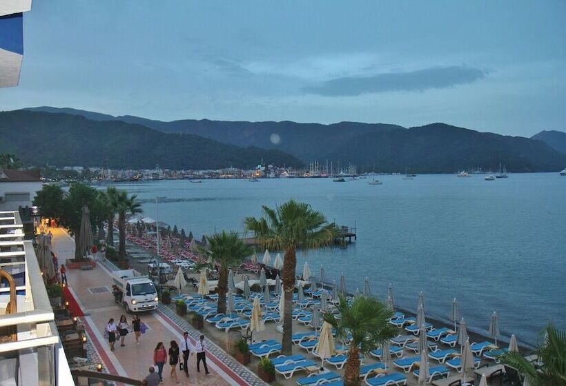 Отель George Dragon Beach