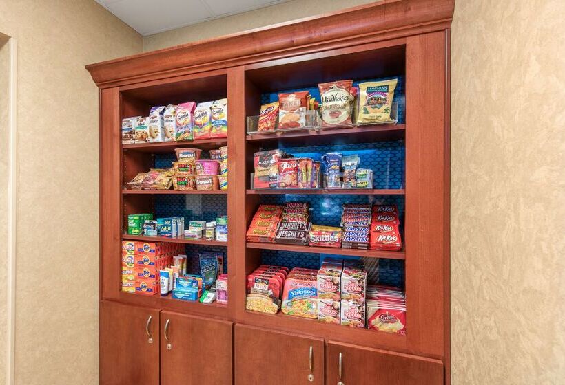 فندق Hampton Inn & Suites Arcata