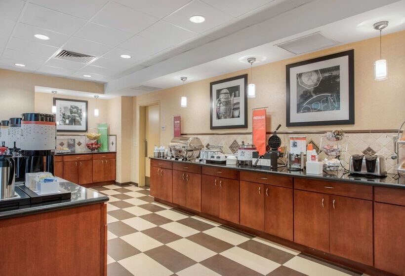 فندق Hampton Inn & Suites Arcata