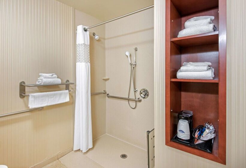 فندق Hampton Inn & Suites Arcata