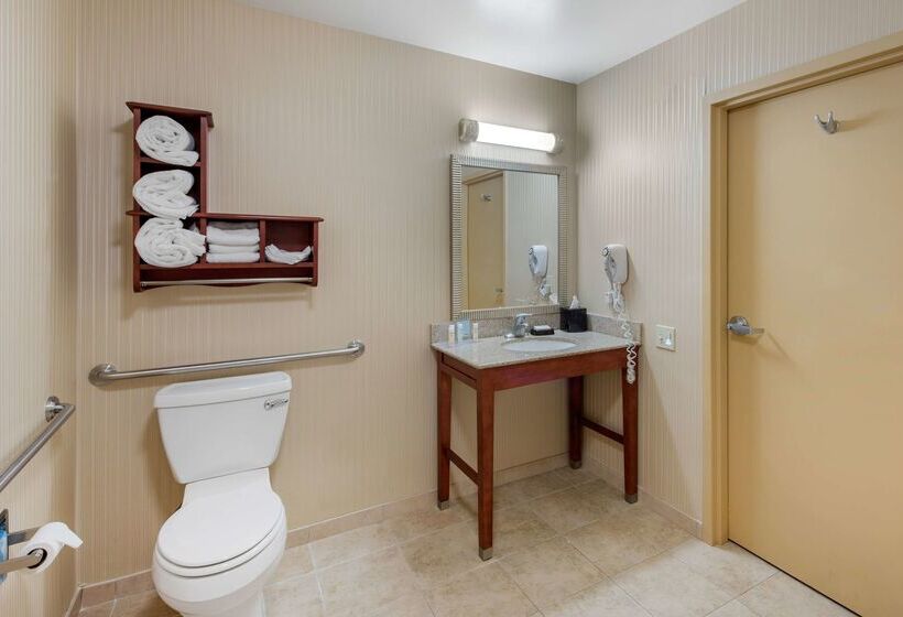 فندق Hampton Inn & Suites Arcata