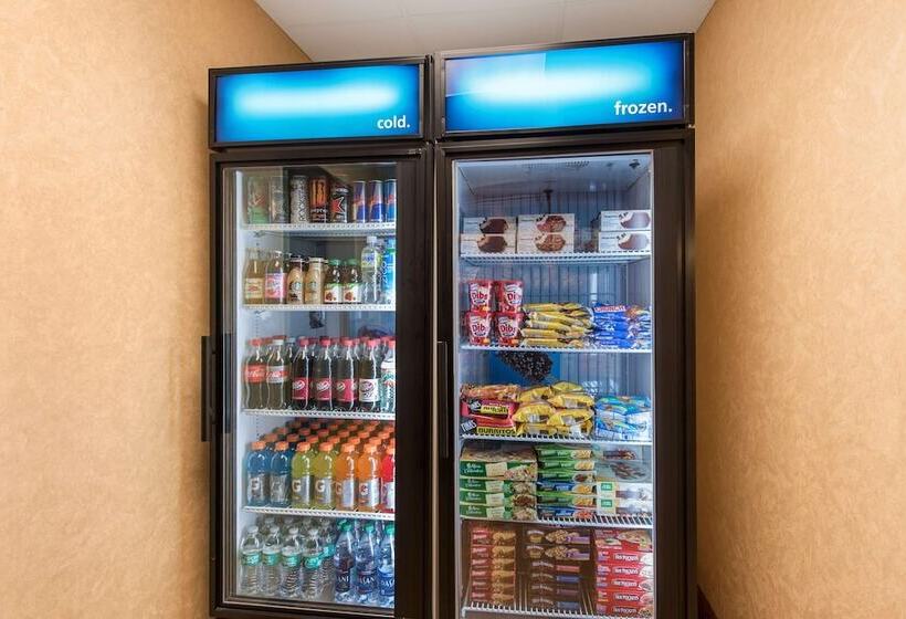 فندق Hampton Inn & Suites Arcata