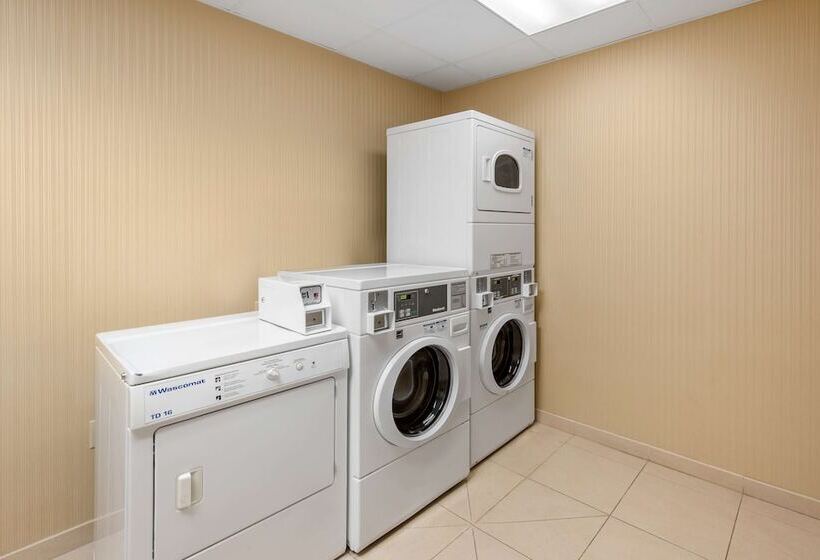 فندق Hampton Inn & Suites Arcata