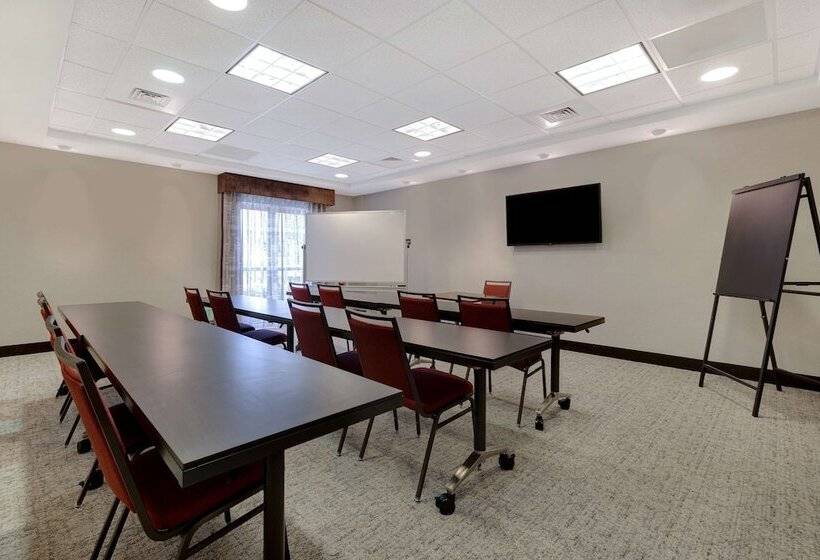 בית מלון כפרי Hampton Inn & Suites San Luis Obispo