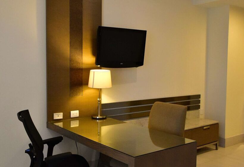 فندق Hampton Inn By Hilton Ciudad Del Carmen Campeche