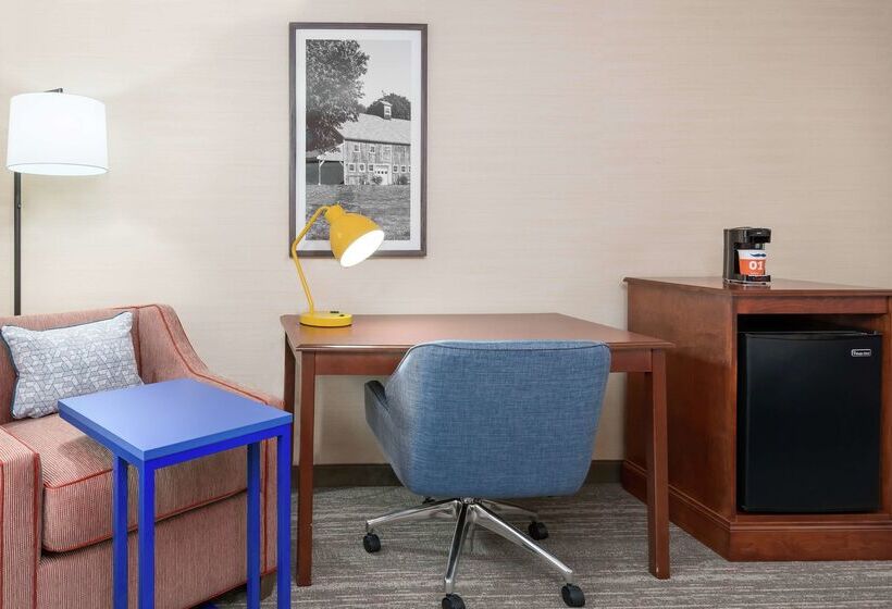 هتل Hampton Inn Springfield South Enfield