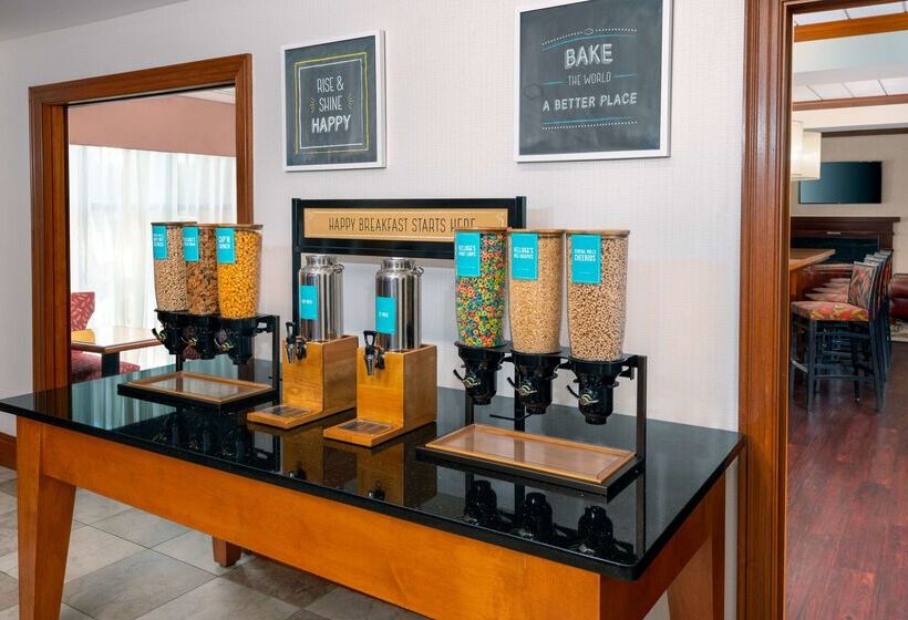 هتل Hampton Inn Springfield South Enfield