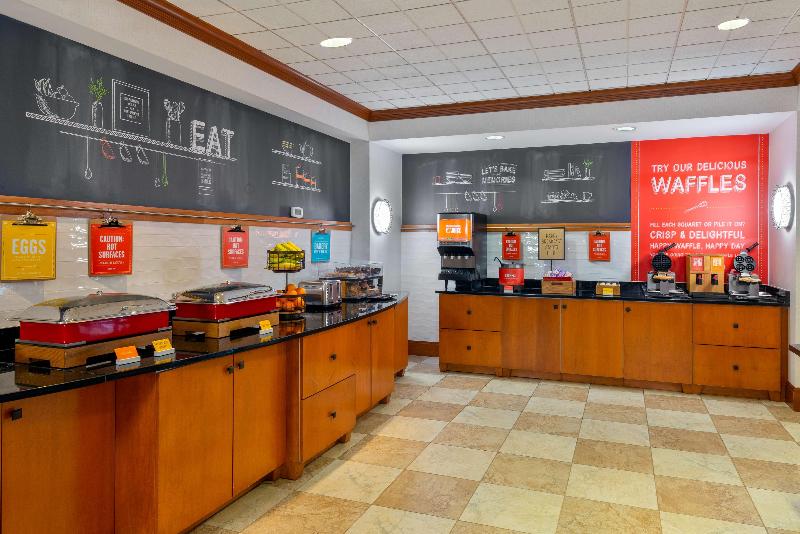 هتل Hampton Inn Springfield South Enfield