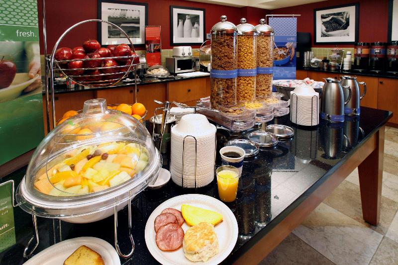 هتل Hampton Inn Springfield South Enfield