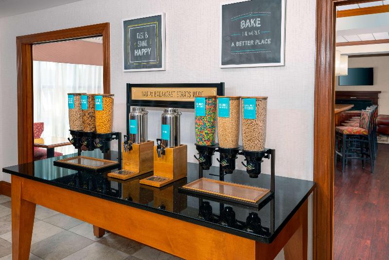 هتل Hampton Inn Springfield South Enfield