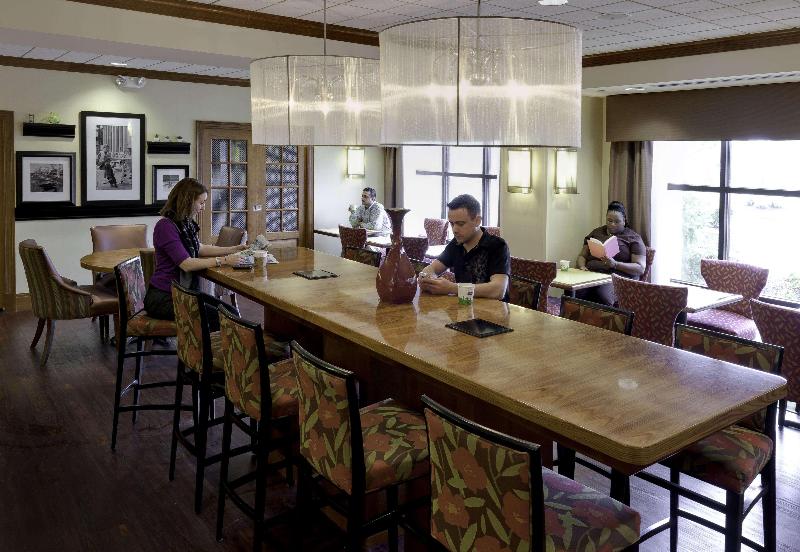 هتل Hampton Inn Springfield South Enfield