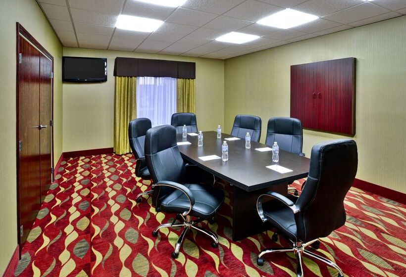 هتل Hampton Inn Ft. Wayne/dupont Road