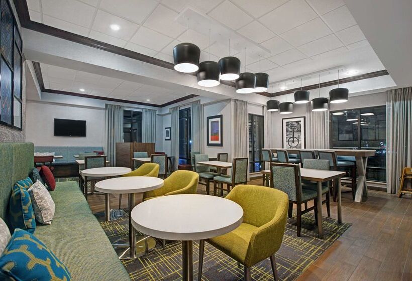 فندق Hampton Inn Keokuk