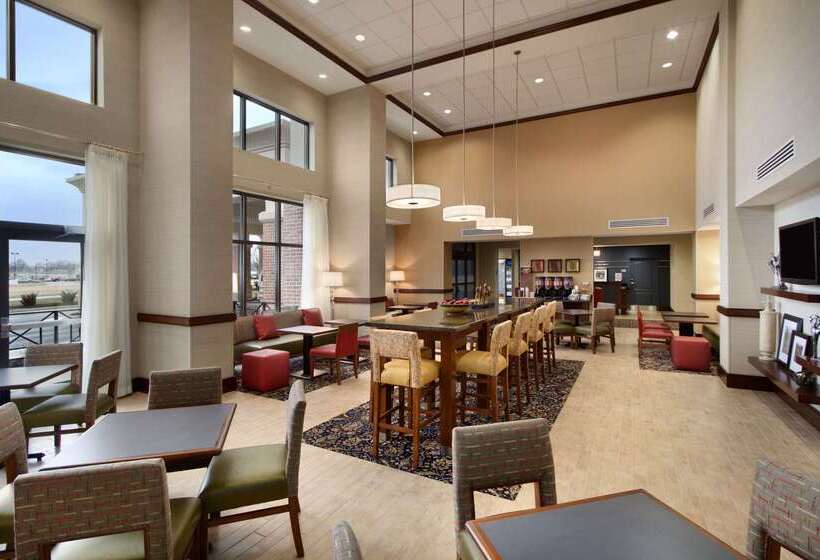 בית מלון כפרי Hampton Inn & Suites Charles Town