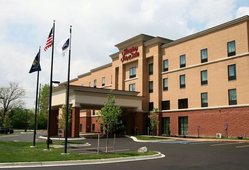 Отель Hampton Inn & Suites Detroit/chesterfield Township