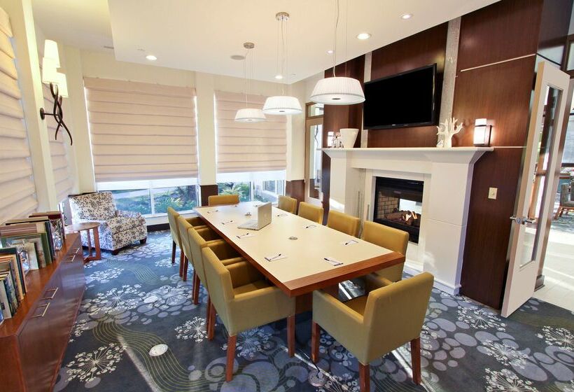 בית מלון כפרי Hilton Garden Inn Covington