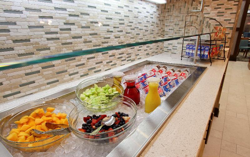 בית מלון כפרי Hilton Garden Inn Covington