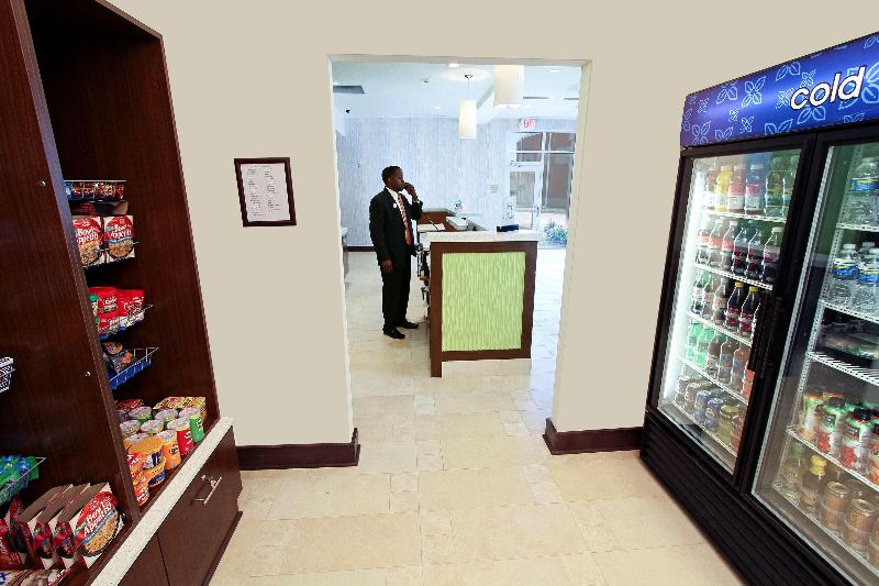 בית מלון כפרי Hilton Garden Inn Covington