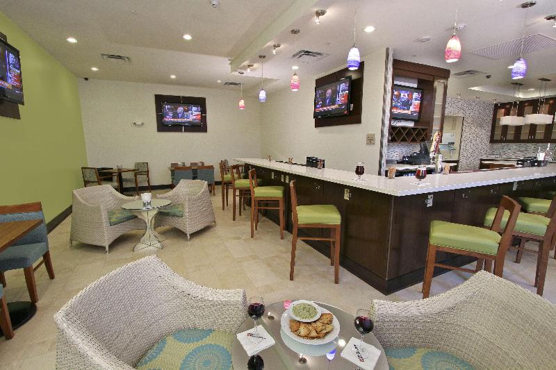 בית מלון כפרי Hilton Garden Inn Covington