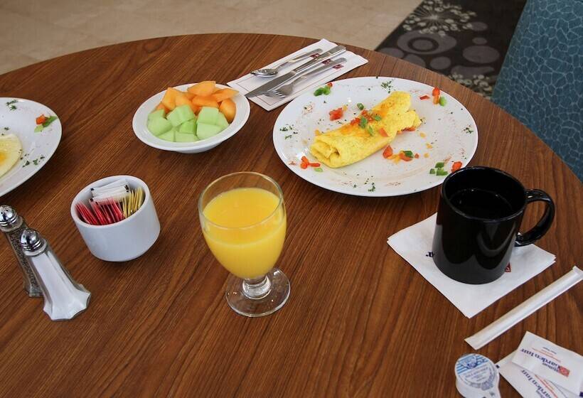 בית מלון כפרי Hilton Garden Inn Covington