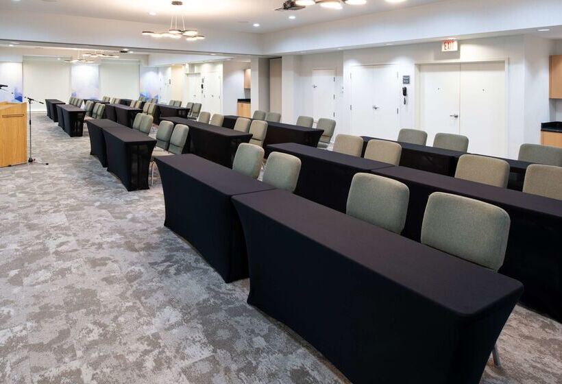 בית מלון כפרי Hilton Garden Inn Denton