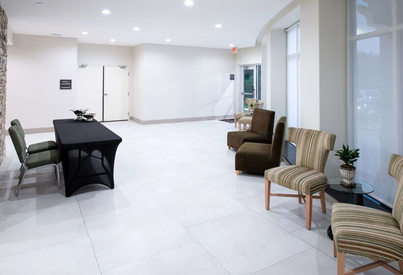 فندق Hilton Garden Inn Denton