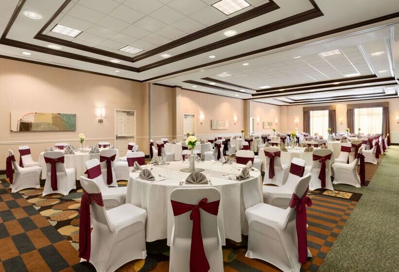 Отель Hilton Garden Inn Dulles North