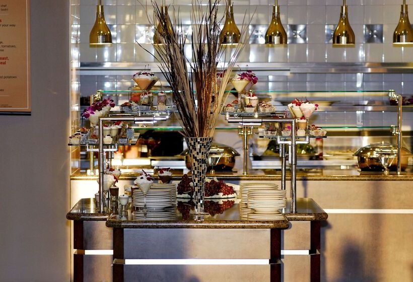 Отель Hilton Garden Inn Dulles North