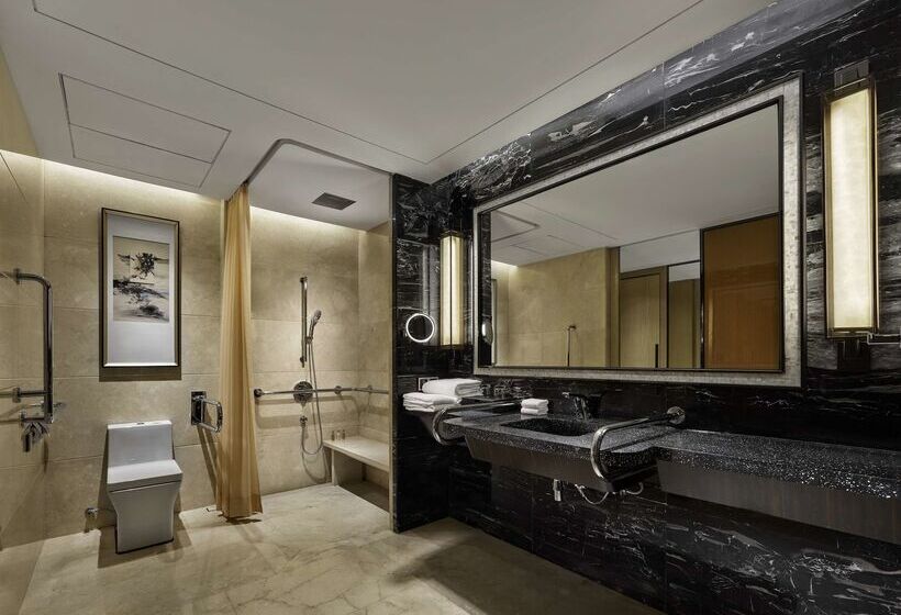 Отель Hilton Zhongshan Downtown