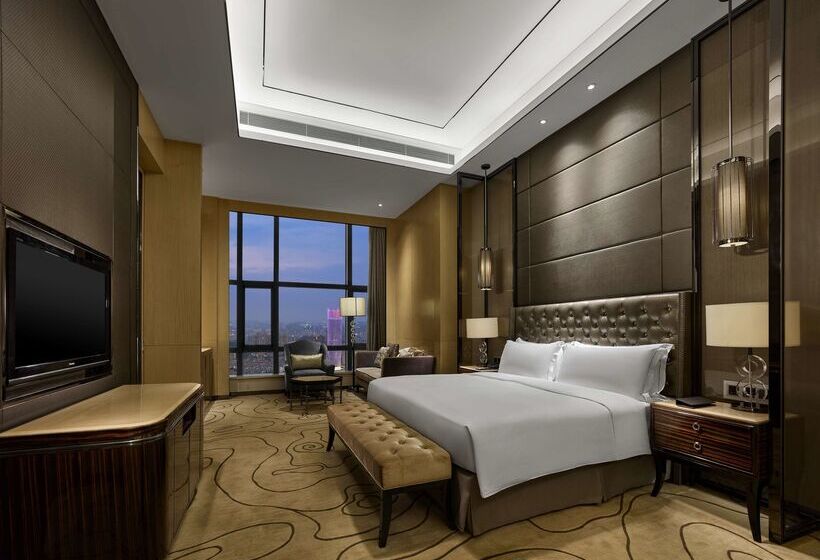 Отель Hilton Zhongshan Downtown