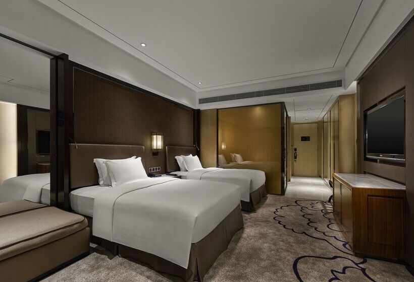 Отель Hilton Zhongshan Downtown