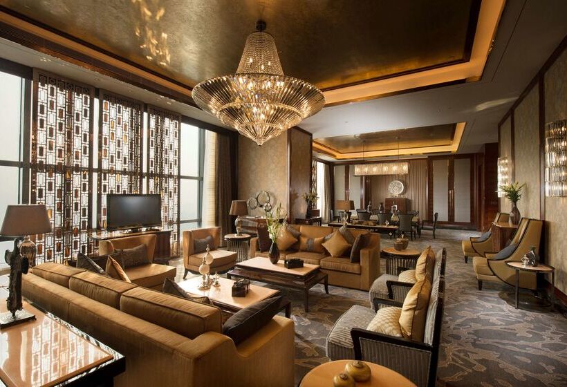 Отель Hilton Zhongshan Downtown