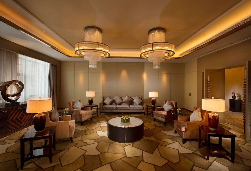 Отель Hilton Zhongshan Downtown