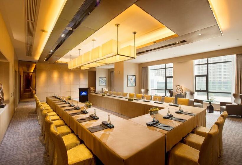 Отель Hilton Zhongshan Downtown