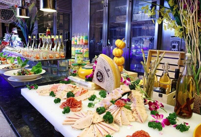 Отель Hilton Zhongshan Downtown