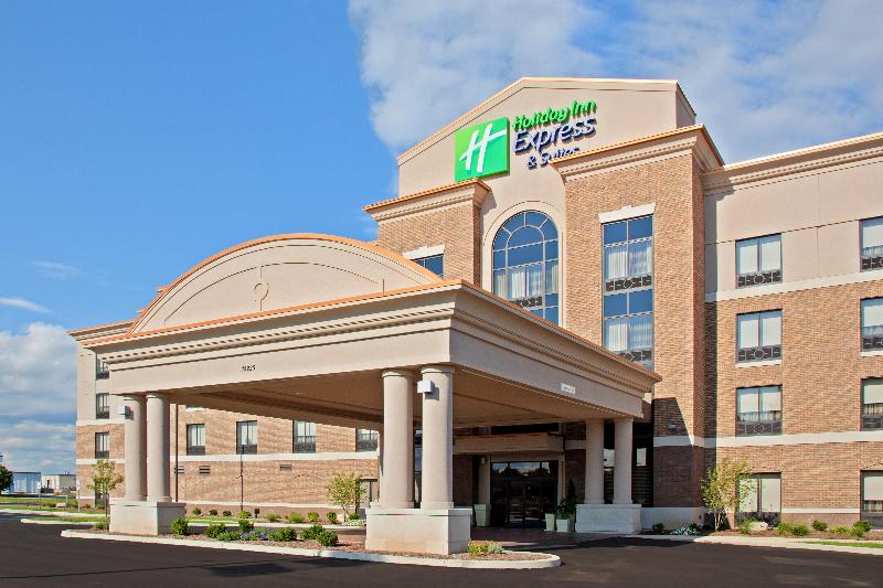 فندق Holiday Inn Express And Suites Columbus Edinburgh By Ihg