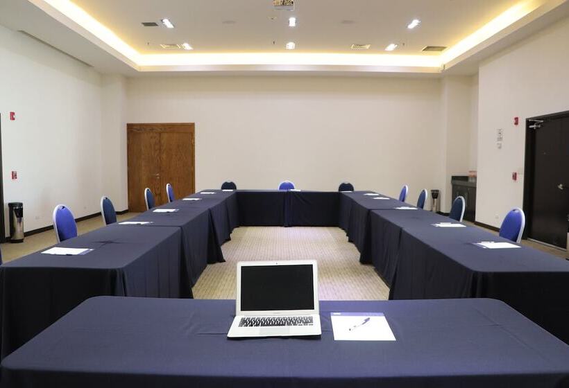 בית מלון כפרי Holiday Inn Express Guaymas, An Ihg