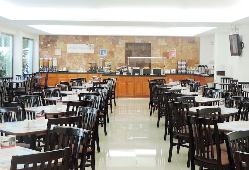 فندق Holiday Inn Express Paraiso Dos Bocas By Ihg