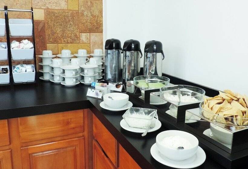 فندق Holiday Inn Express Paraiso Dos Bocas By Ihg