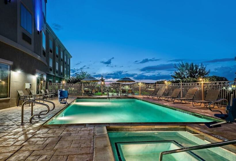 酒店 Holiday Inn Express & Suites Cotulla, An Ihg