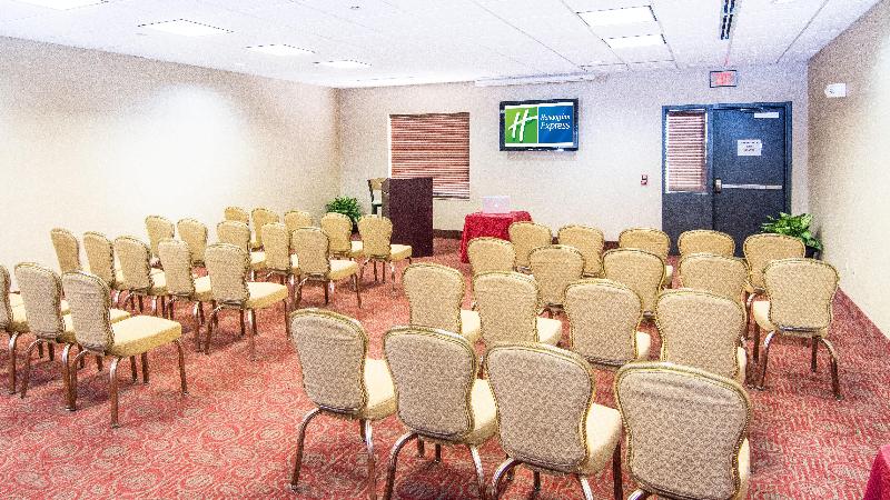 Отель Holiday Inn Express & Suites Elkton   University Area, An Ihg