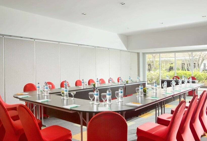 Отель Ibis Styles Bali Benoa