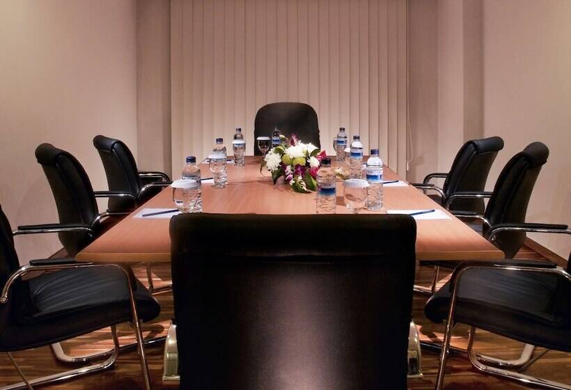 Отель Ibis Styles Bali Benoa