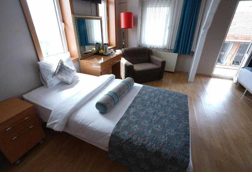 ホテル İsta Golden Palace