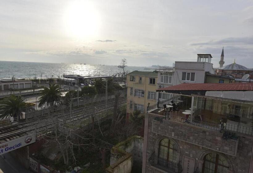 ホテル İsta Golden Palace