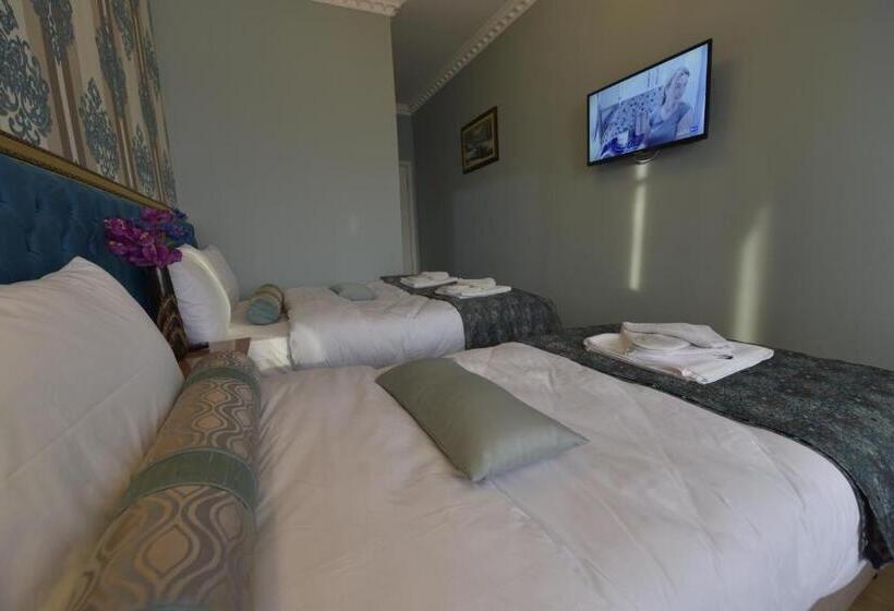 ホテル İsta Golden Palace