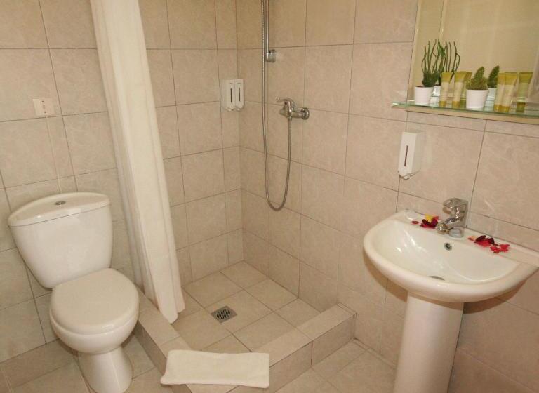 בית מלון כפרי Kalives Resort